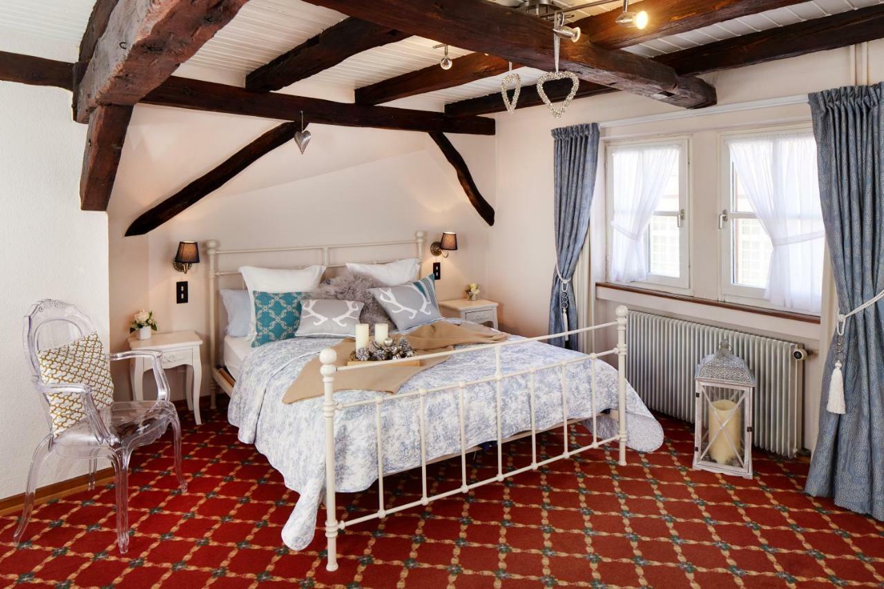 Historisches Gaestehaus Au Faucon Von 1535 Wissembourg Kültér fotó